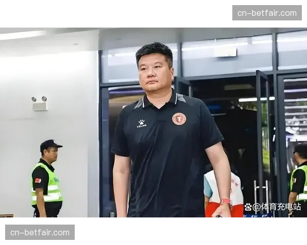 辽宁铁人主帅李金羽：重返济南受球迷欢迎，鹏羽组合重聚