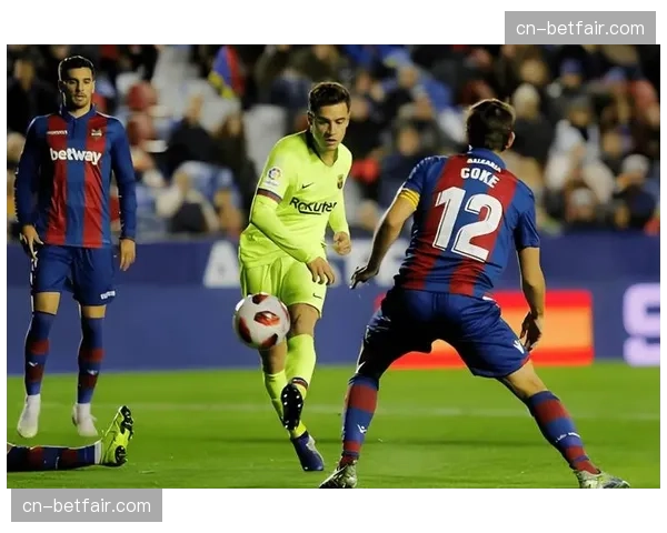 对手分析：莱万特如何利用佩佩卢的左脚脚法，在右侧制造定位球威胁