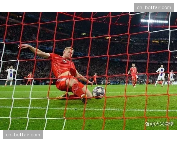 拜仁防守教练谈德里赫特：拦截成功率72%体现后防稳定性